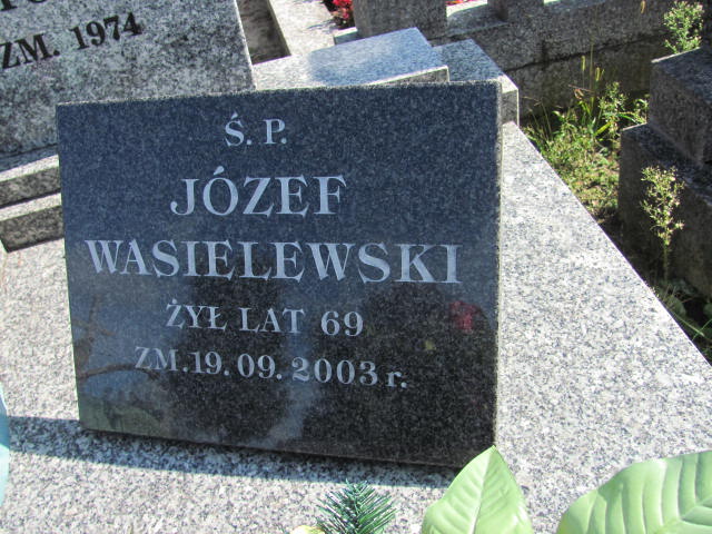 Józef Wasielewski Łask Kolumna - Grobonet - Wyszukiwarka osób pochowanych